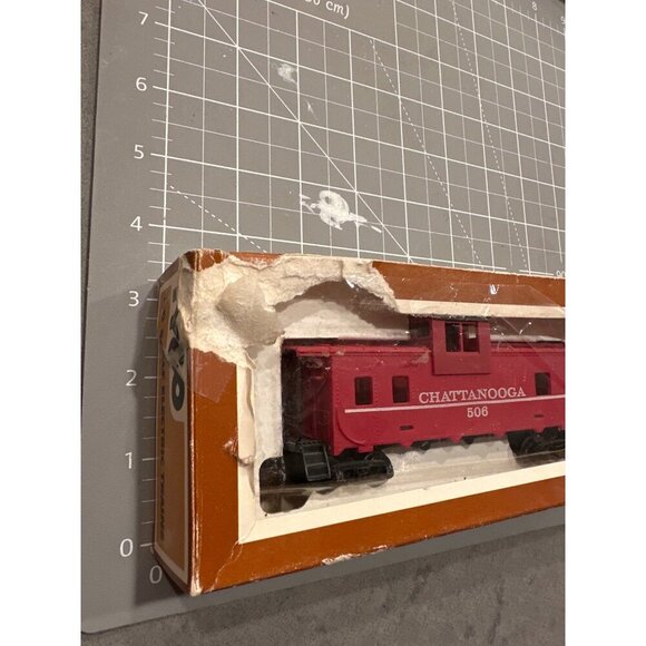 Tyco HO Scale Chattanooga 40 Caboose Electric Vintage Model Train in Used Box - Picture 7 of 10